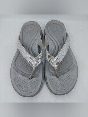 Crocs Capri V Sequin Flip Flops Womens Size 6 Grey Silver Sparkle Sandals
